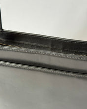 Load image into Gallery viewer, Chanel Leather Shoulder Bag
