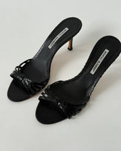 Load image into Gallery viewer, Manolo Blahnik Heeled Mules