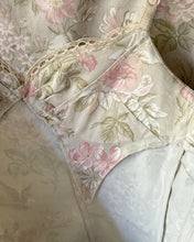 Load image into Gallery viewer, D&G Hummingbird Two-Piece Set