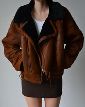 Load image into Gallery viewer, Vintage Chestnut Brown Shearling Jacket
