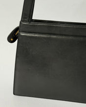 Load image into Gallery viewer, Chanel Leather Shoulder Bag
