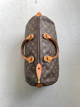 Load image into Gallery viewer, Louis Vuitton Speedy

