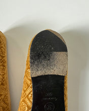 Load image into Gallery viewer, Chanel Velvet Ballet Flats

