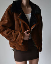 Load image into Gallery viewer, Vintage Chestnut Brown Shearling Jacket
