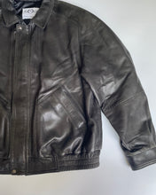 Load image into Gallery viewer, Classic Black Vintage Leather Bomber Jacket
