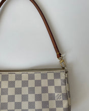 Load image into Gallery viewer, Louis Vuitton Damier Azur Pochette
