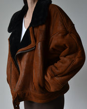 Load image into Gallery viewer, Vintage Chestnut Brown Shearling Jacket
