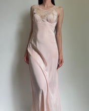 Load image into Gallery viewer, Vintage Soft Pink 1930’s Nightgown
