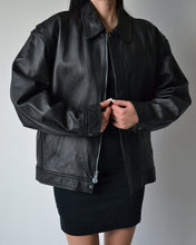 Load image into Gallery viewer, Vintage Classic Black Leather Jacket
