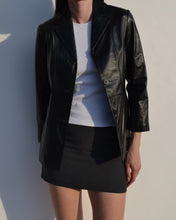 Load image into Gallery viewer, Vintage Danier 90’s Leather Blazer
