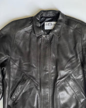 Load image into Gallery viewer, Classic Black Vintage Leather Bomber Jacket
