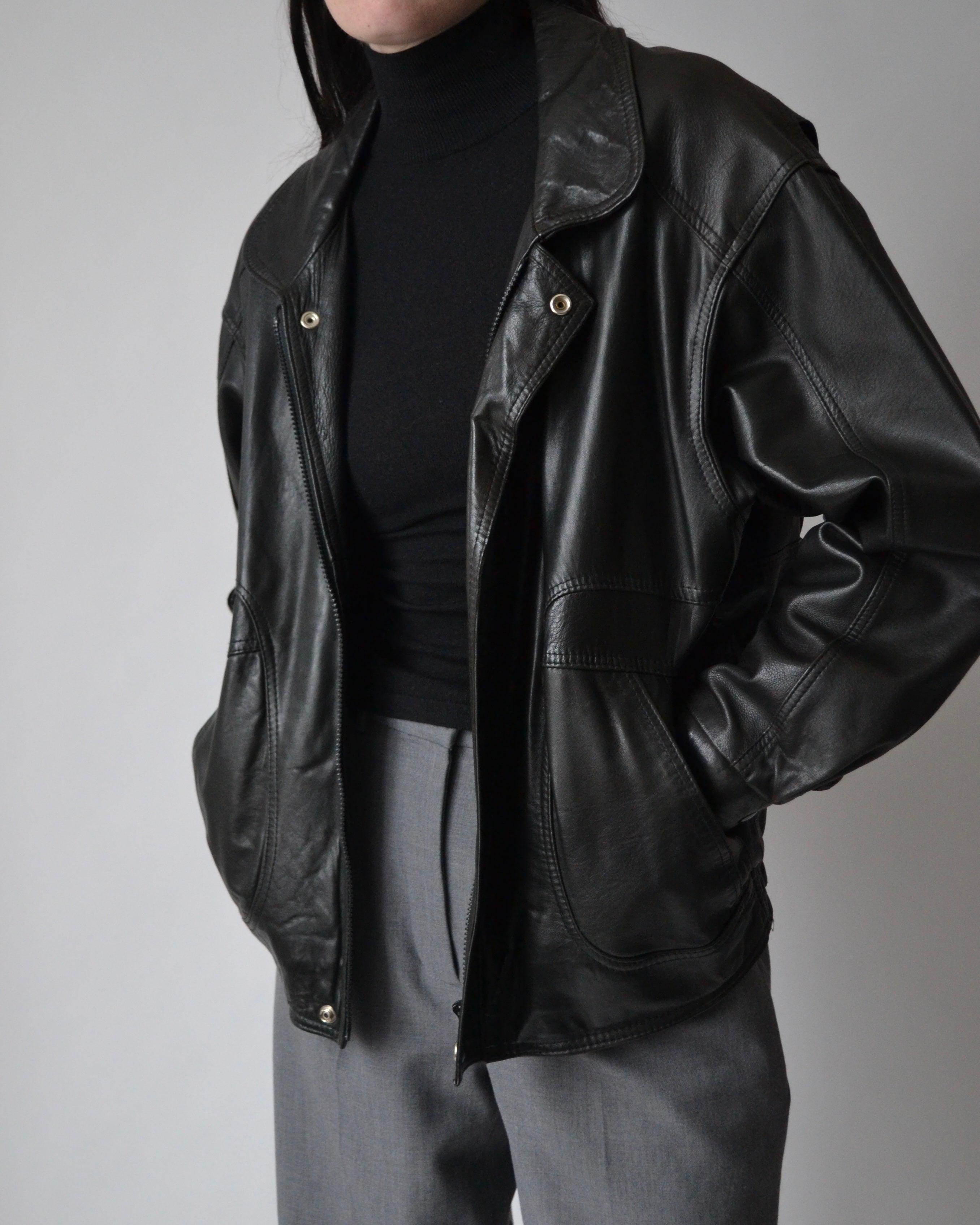 Vintage Black Leather Bomber Jacket – 23 Lux