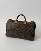 Load image into Gallery viewer, Louis Vuitton Speedy
