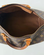 Load image into Gallery viewer, Louis Vuitton Speedy
