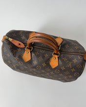 Load image into Gallery viewer, Louis Vuitton Speedy
