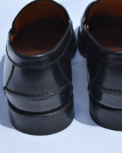 Load image into Gallery viewer, Vintage Black Gucci Loafer
