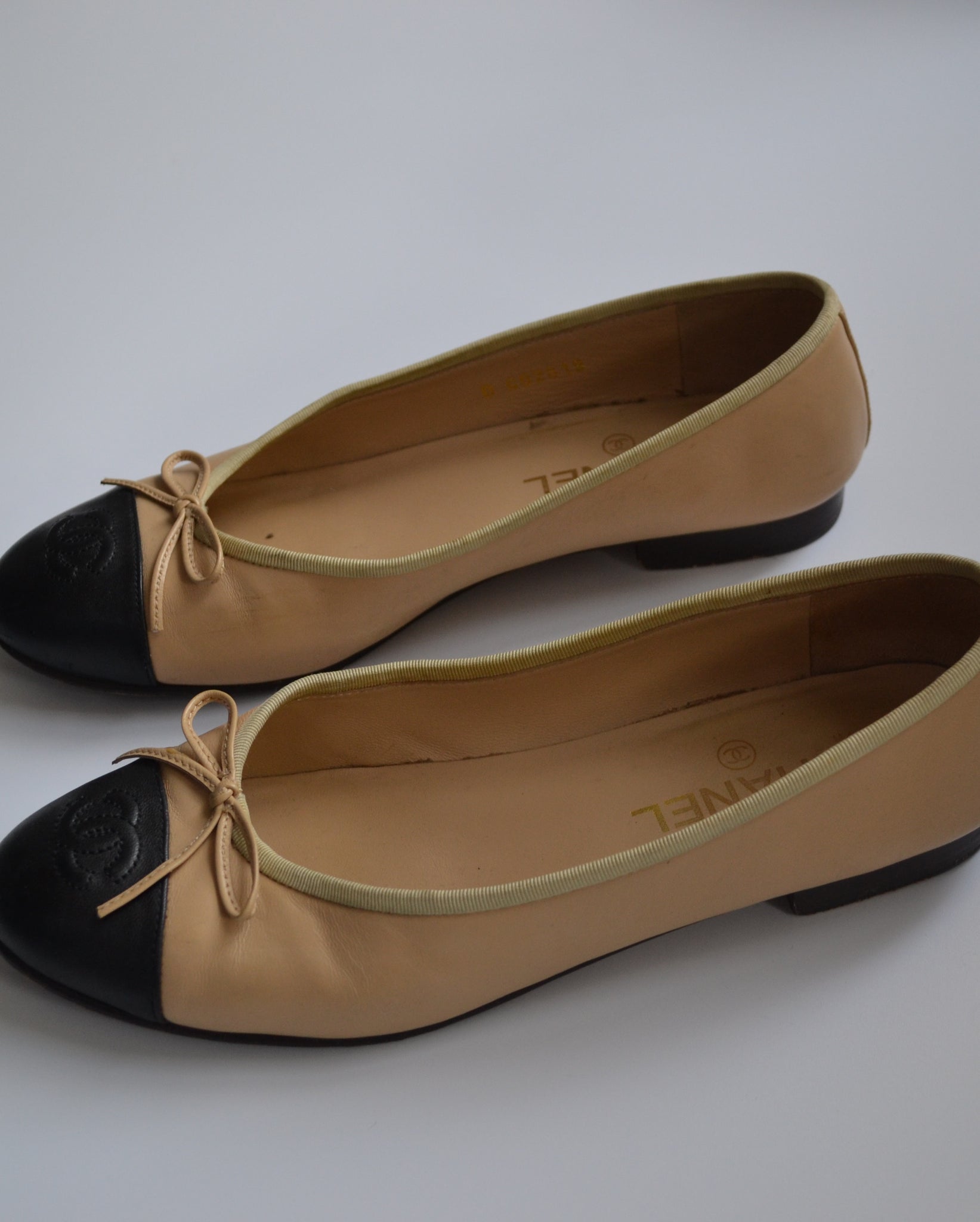 Chanel Two Toned Ballet Flats – 23 Lux